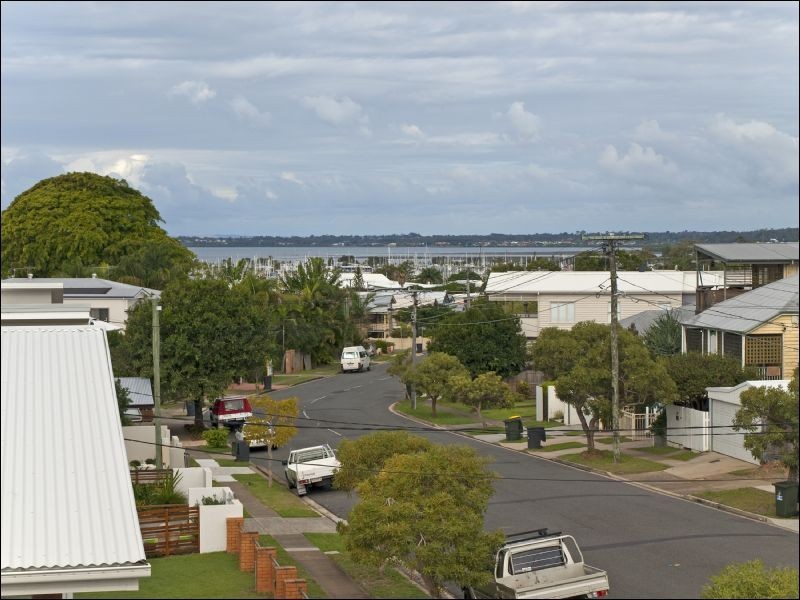 96 Melville Terrace, Manly QLD 4179