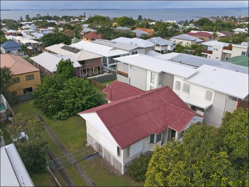 96 Melville Terrace, Manly QLD 4179