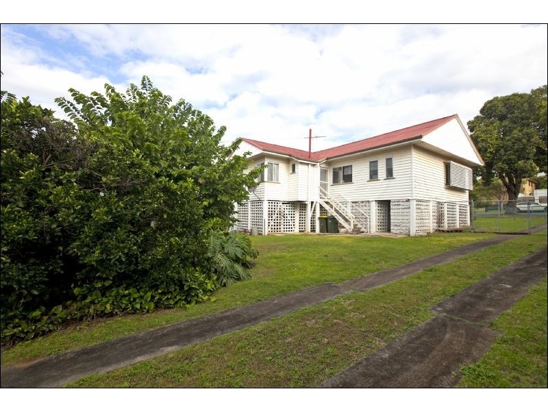 96 Melville Terrace, Manly QLD 4179