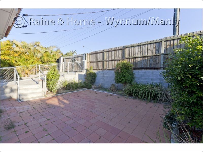 323 Preston Road, Wynnum West QLD 4178