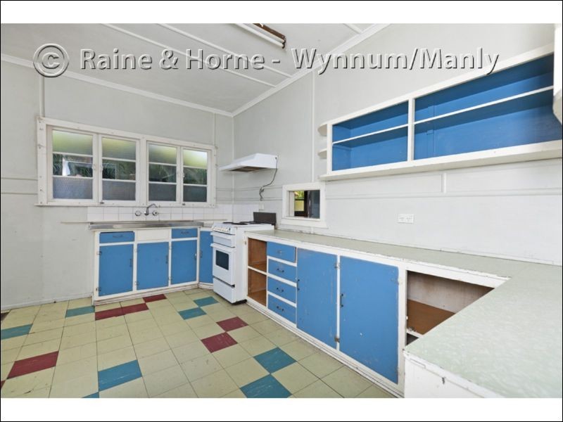 323 Preston Road, Wynnum West QLD 4178