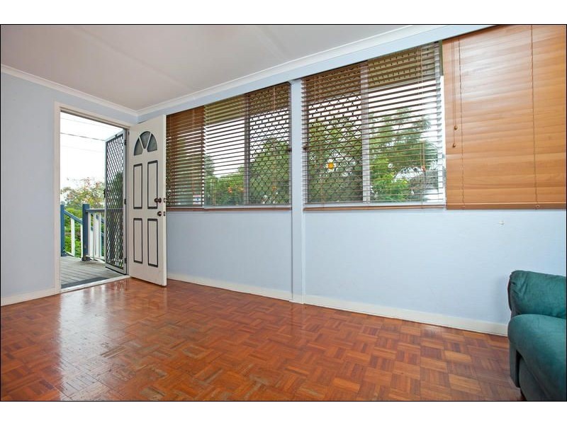32 Glading Street, Manly West QLD 4179