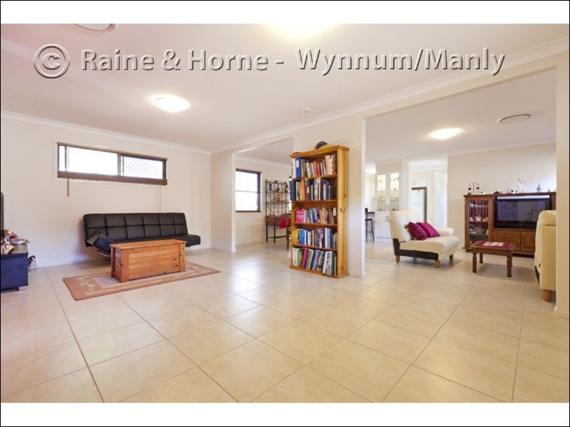 27 Richard Street, Lota QLD 4179