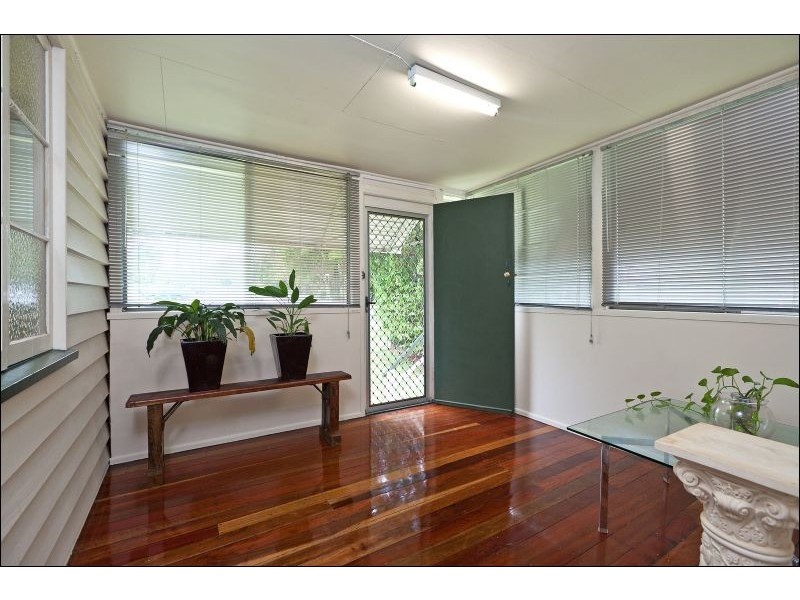 41 Seabreeze Road, Manly West QLD 4179
