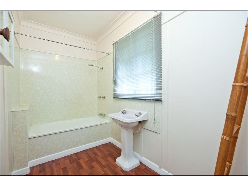 41 Seabreeze Road, Manly West QLD 4179