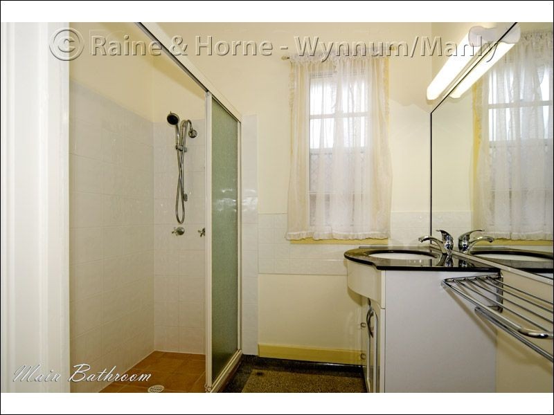 37 Agnes Street, Wynnum QLD 4178