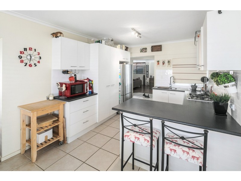 87 Henry Street, Wynnum QLD 4178