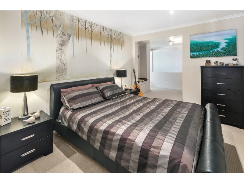 87 Henry Street, Wynnum QLD 4178