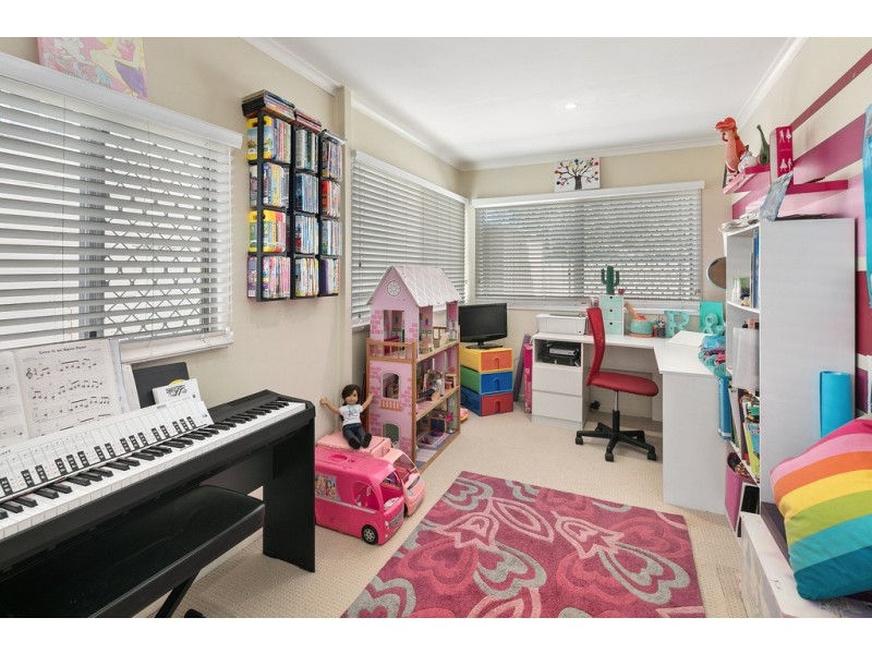 87 Henry Street, Wynnum QLD 4178