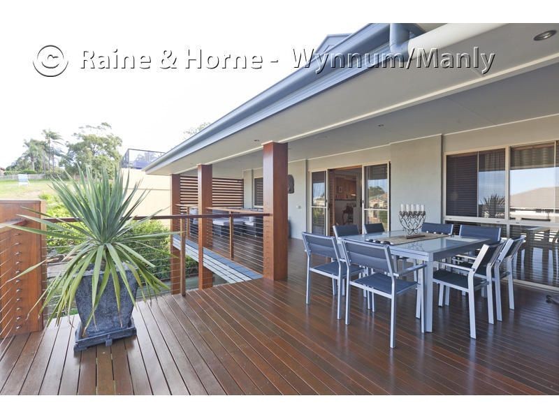 19 Saunders Place, Wynnum QLD 4178