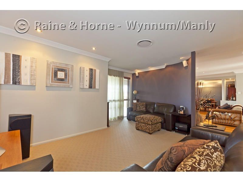 19 Saunders Place, Wynnum QLD 4178