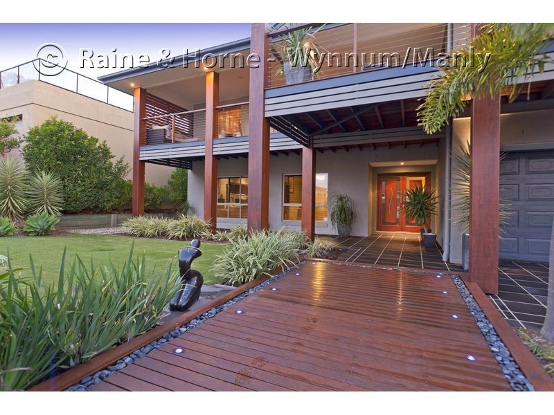 19 Saunders Place, Wynnum QLD 4178