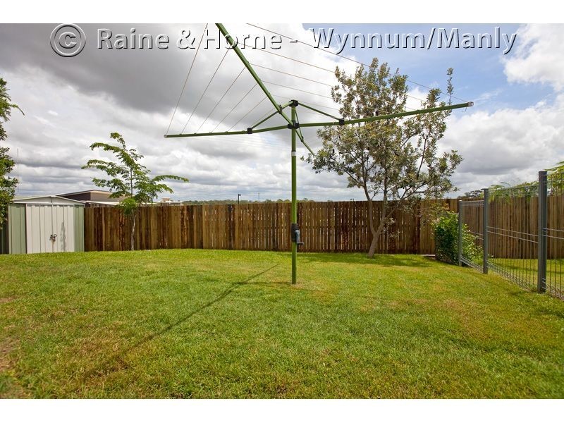 18 Irvine Place, Wynnum West QLD 4178