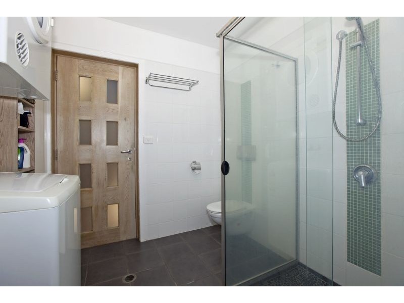 205 Carlton Terrace, Manly QLD 4179