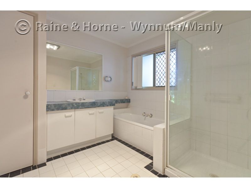 9 Hutton Avenue, Wynnum QLD 4178