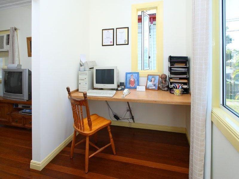 37 Agnes Street, Wynnum QLD 4178