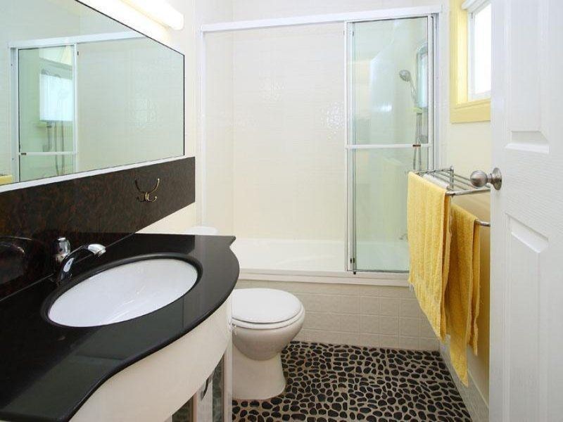 37 Agnes Street, Wynnum QLD 4178