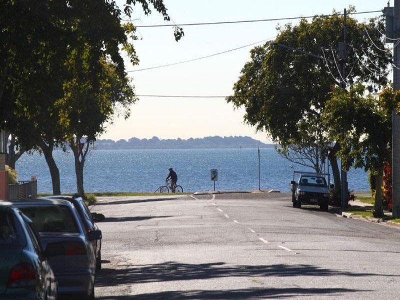 37 Agnes Street, Wynnum QLD 4178