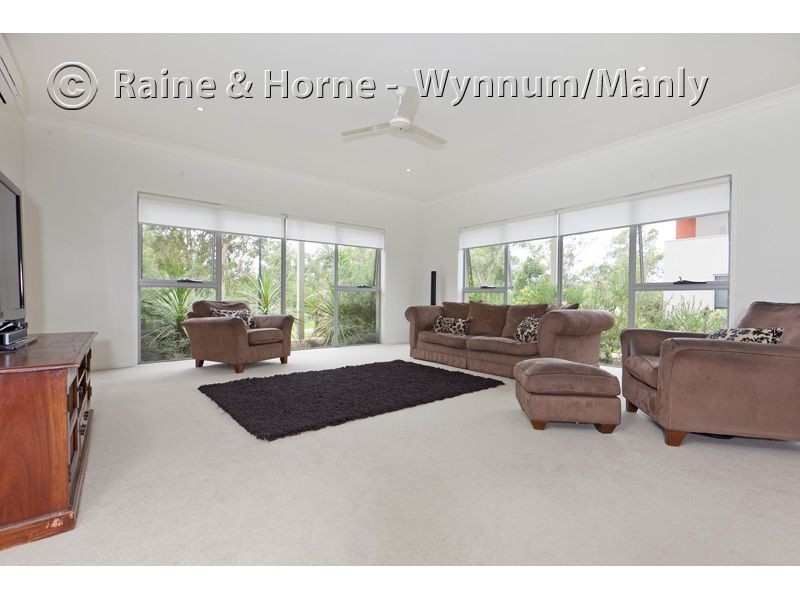 9 Margaret Crescent, Wakerley QLD 4154