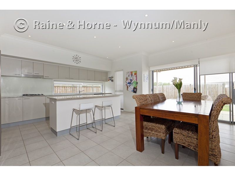 9 Margaret Crescent, Wakerley QLD 4154