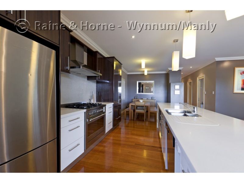 85 Waterview Avenue, Wynnum QLD 4178