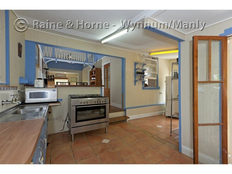 11 Raeburn Street, Manly QLD 4179
