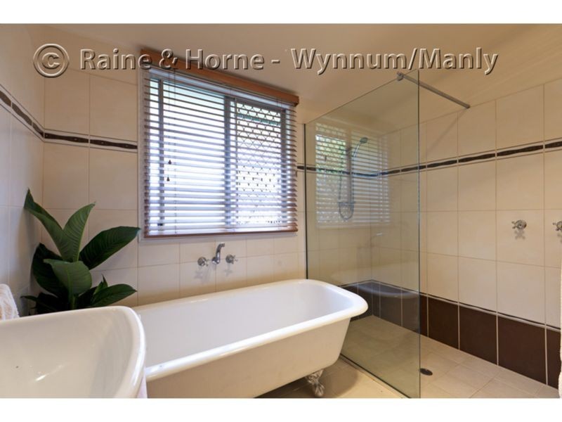 11 Raeburn Street, Manly QLD 4179