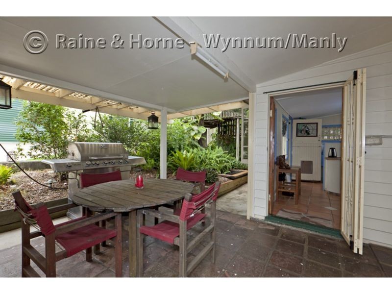 11 Raeburn Street, Manly QLD 4179
