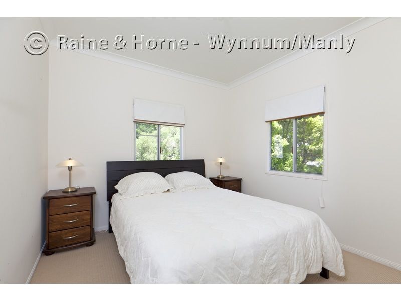 735 Esplanade, Lota QLD 4179