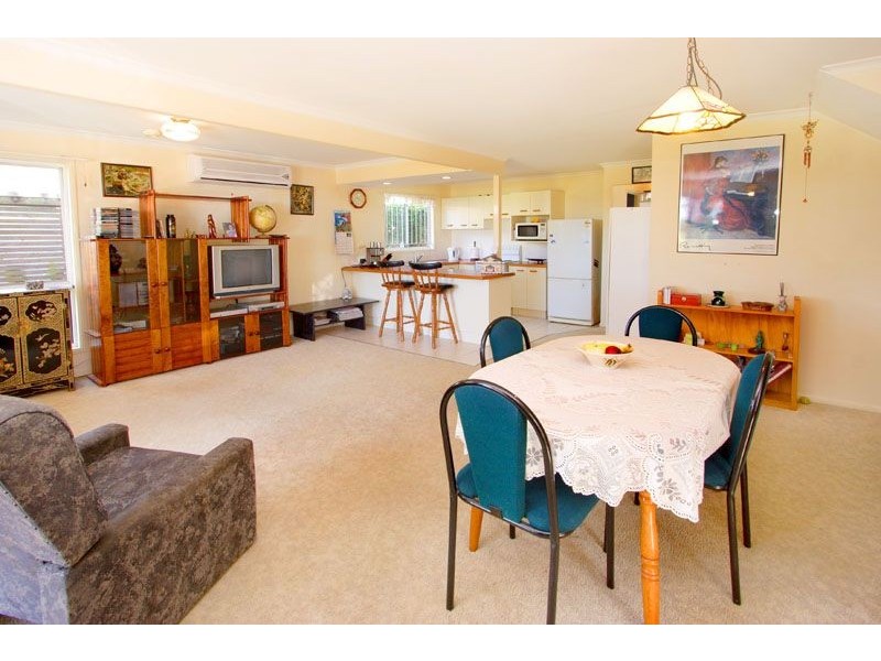 735 Esplanade, Lota QLD 4179