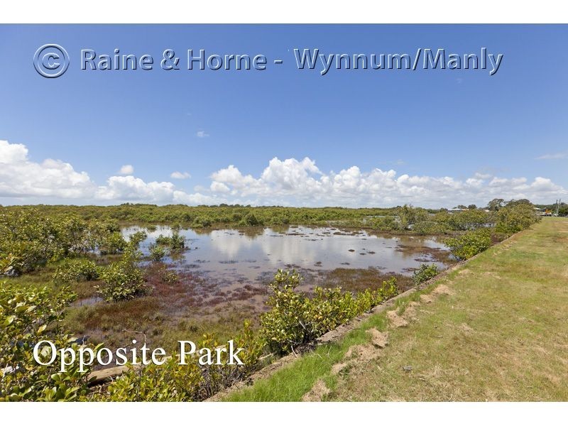 735 Esplanade, Lota QLD 4179