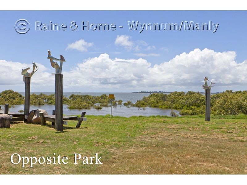 735 Esplanade, Lota QLD 4179