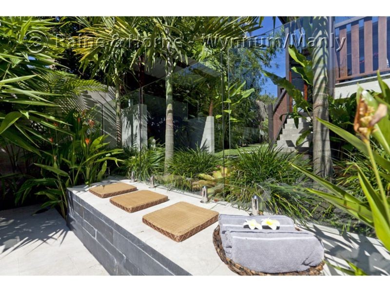 18 Ogilvie Street, Wynnum QLD 4178