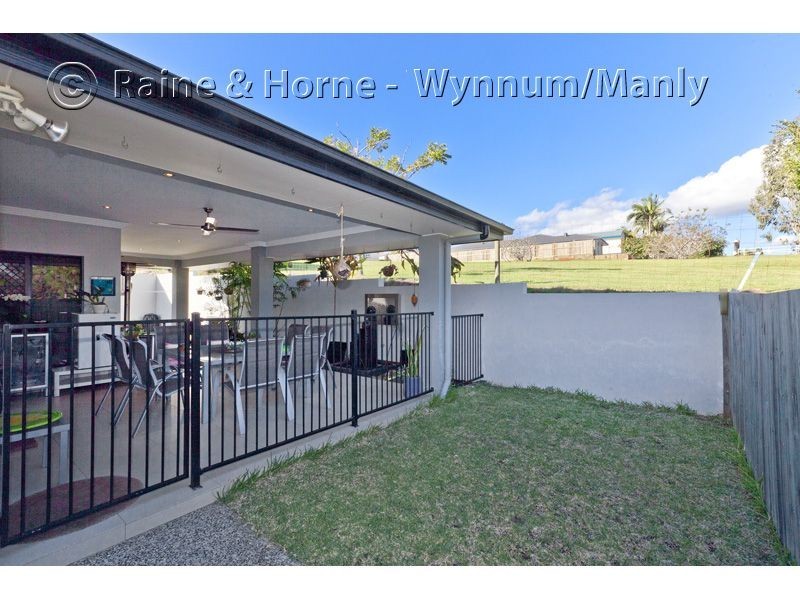 8 Lachlan Drive, Wakerley QLD 4154