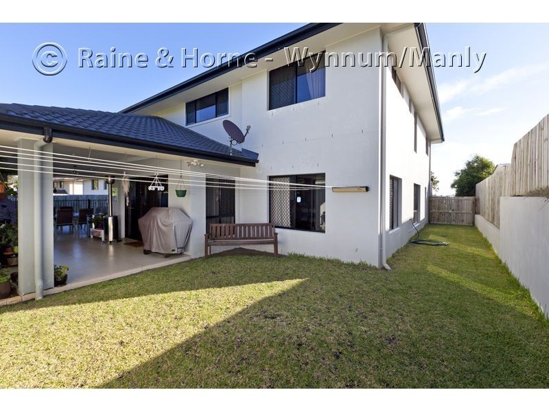 8 Lachlan Drive, Wakerley QLD 4154
