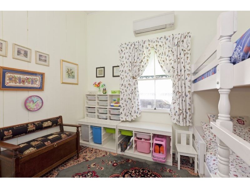 10 Berrima Street, Wynnum QLD 4178