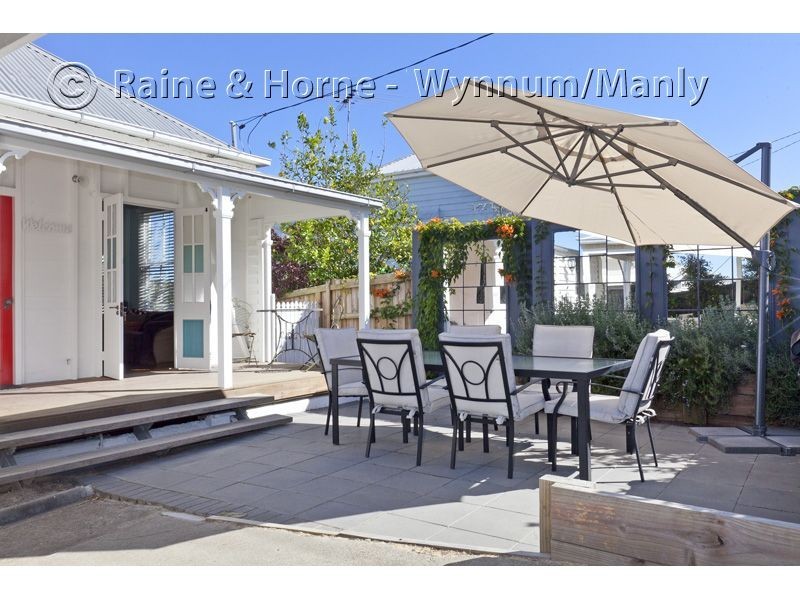 65 Barrinia Street, Manly QLD 4179