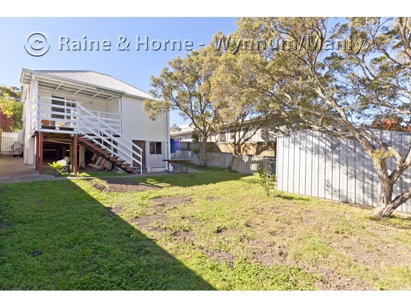 65 Barrinia Street, Manly QLD 4179