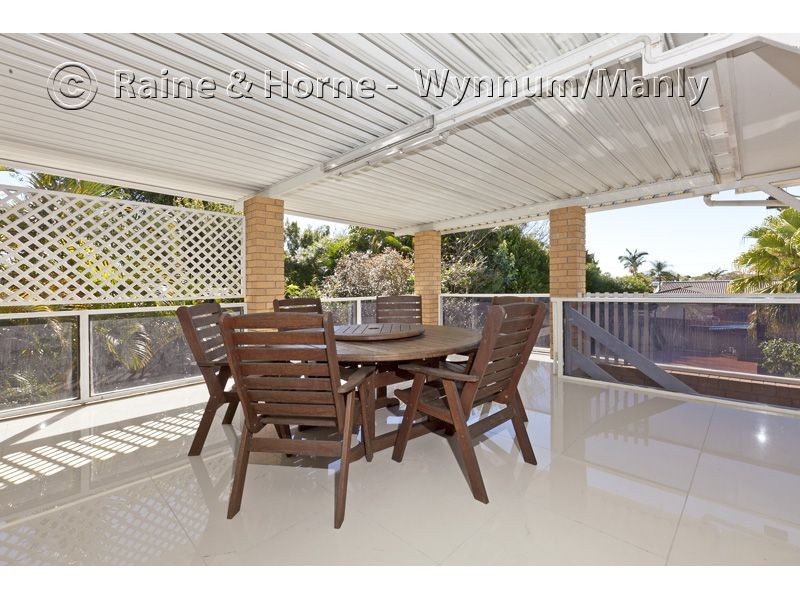15 Glenjustins Street, Wynnum West QLD 4178