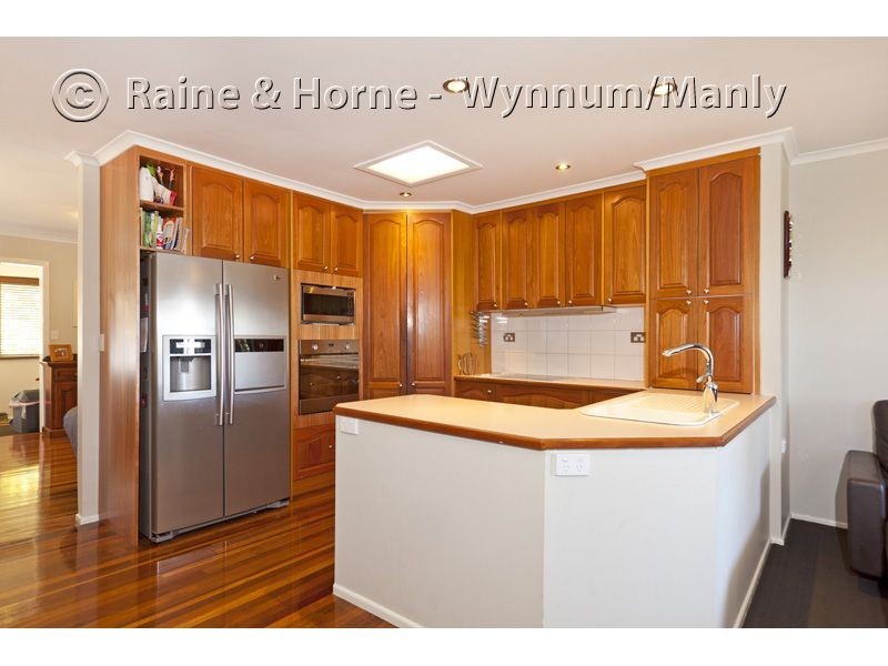 15 Glenjustins Street, Wynnum West QLD 4178