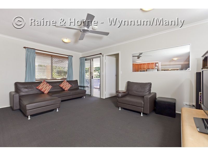 15 Glenjustins Street, Wynnum West QLD 4178