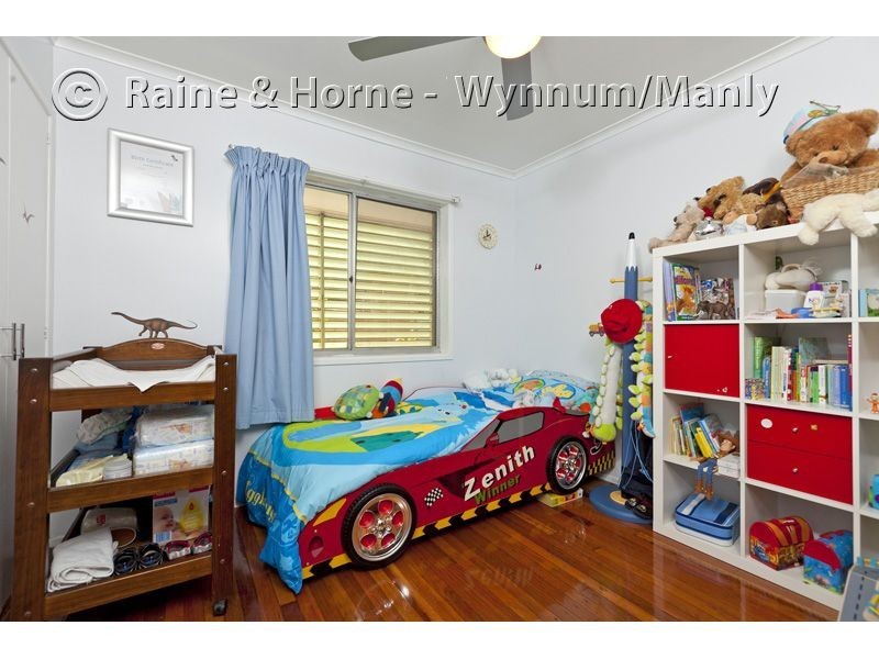 15 Glenjustins Street, Wynnum West QLD 4178