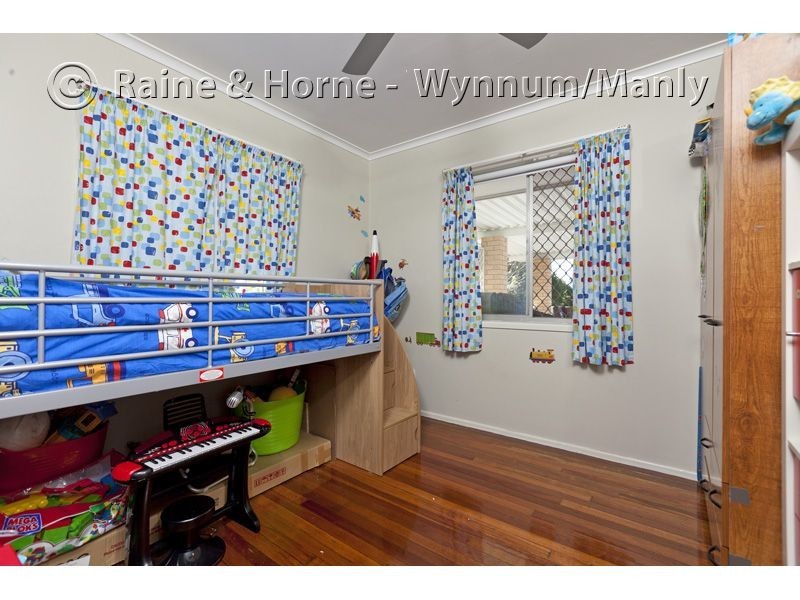15 Glenjustins Street, Wynnum West QLD 4178