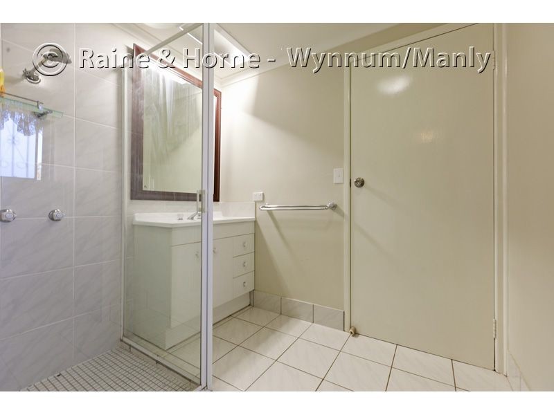 15 Glenjustins Street, Wynnum West QLD 4178