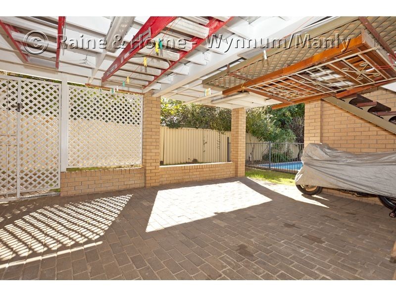 15 Glenjustins Street, Wynnum West QLD 4178