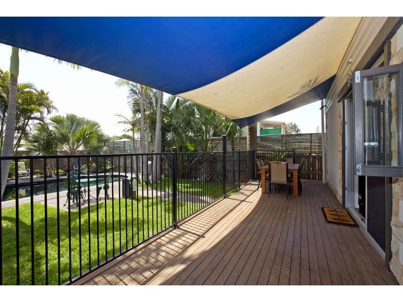 205 Carlton Terrace, Manly QLD 4179