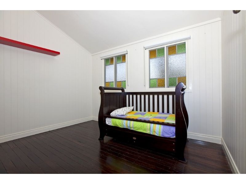 205 Carlton Terrace, Manly QLD 4179