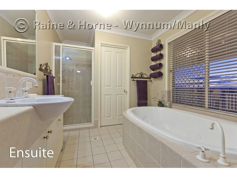 31 Sweetapple Place, Manly West QLD 4179