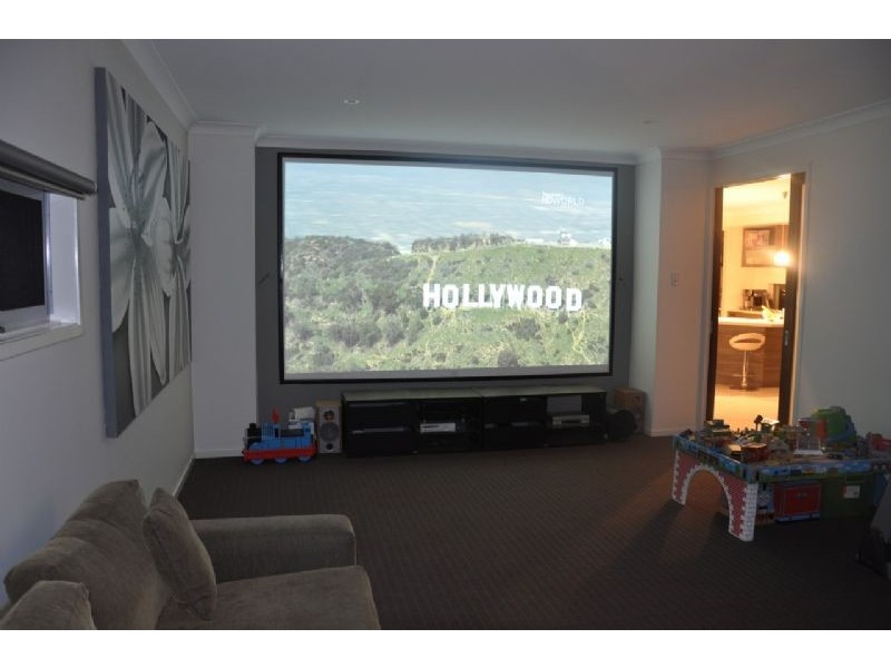 32 Red Gum Crescent, Wakerley QLD 4154