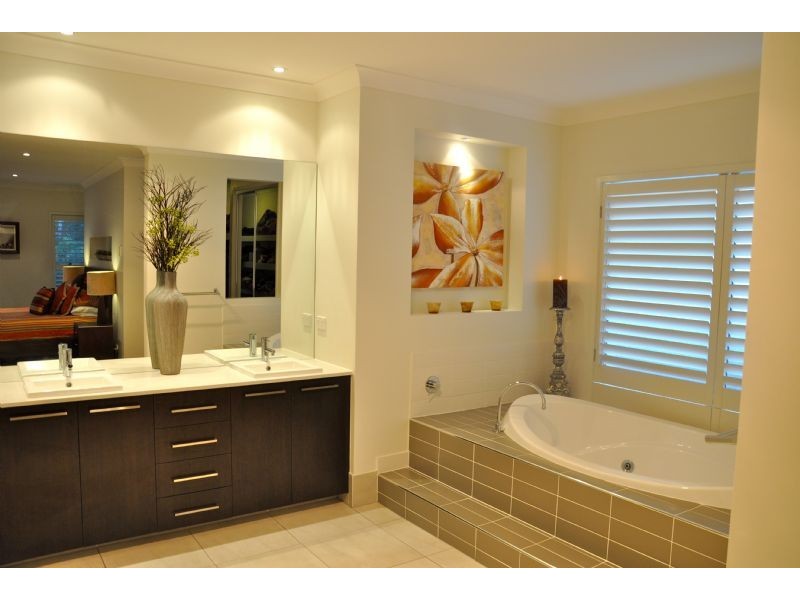 32 Red Gum Crescent, Wakerley QLD 4154